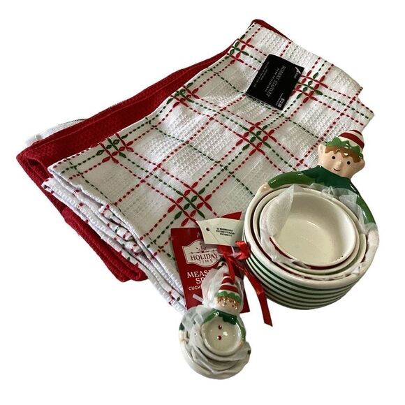 Holiday Elf Measuring Cup & Measuring Spoons Set with 3 Robert Stanley Towels - Picture 1 of 7